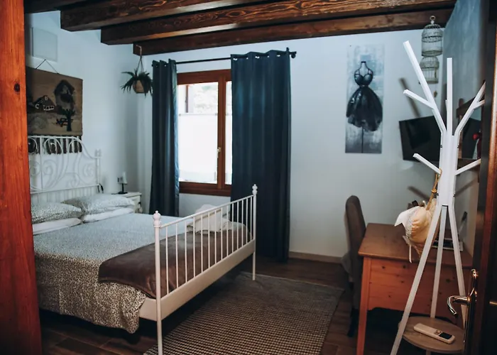 Al Moin Beds & Homes *